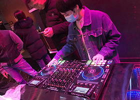 KTV設(shè)計師陳秒變DJ.C